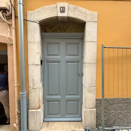 Le Revennes 아파트 앙티브